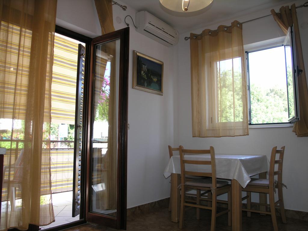 Apartments Rubinic 젤사 객실 사진